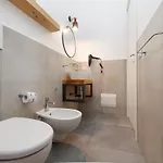 Apartament Design Next Bellini Square By Houseinnaples Neapol