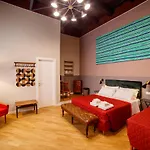 Apartament Design Next Bellini Square By Houseinnaples Neapol